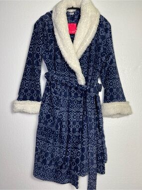 Ulta Beauty cozy plush belted fleece robe navy blue white Fair Isle pattern L/XL